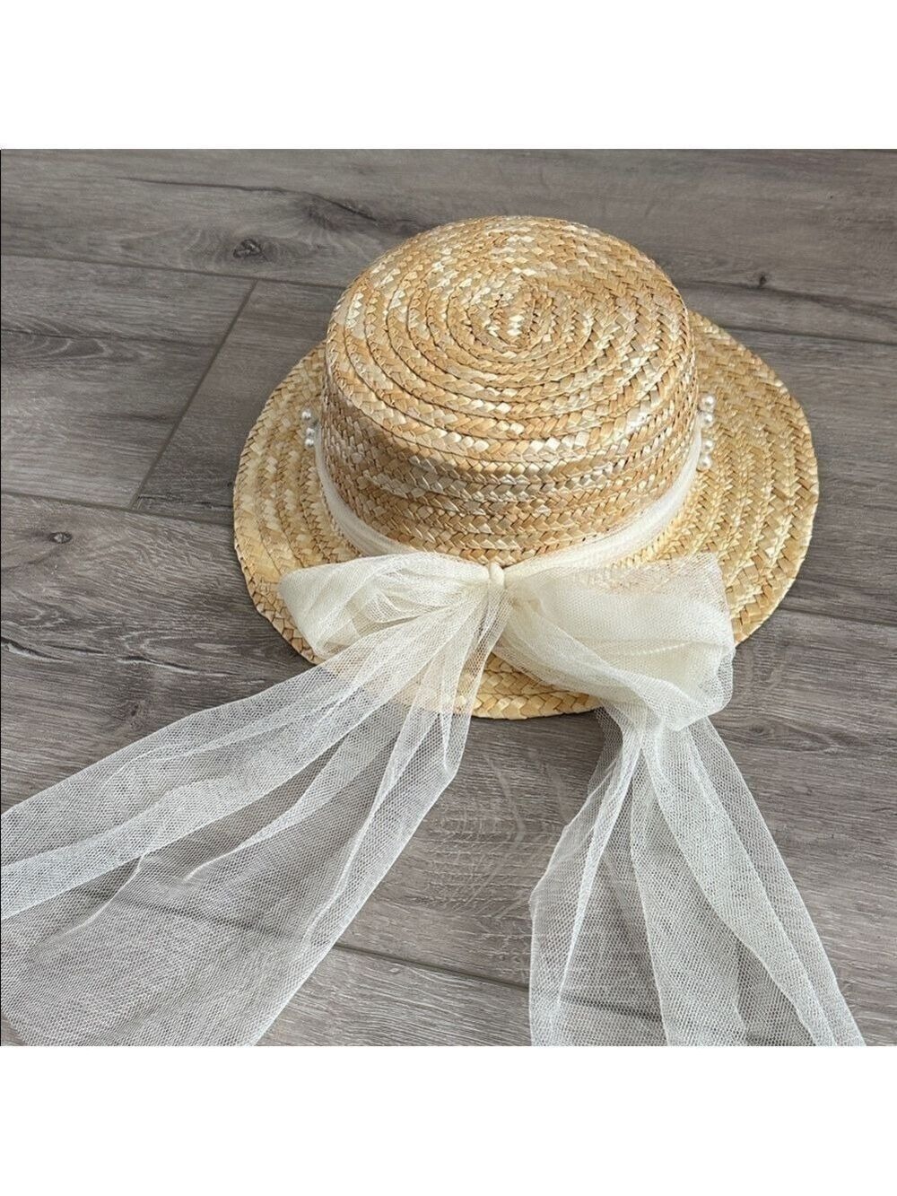 Elegant kids Straw Hat with Tulle and Pearl Accents - Picture 6 of 7